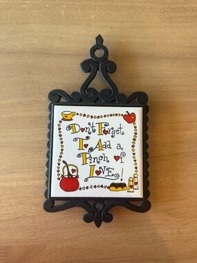 Vintage ceramic and metal trivet “don’t forget to add a pinch of love”